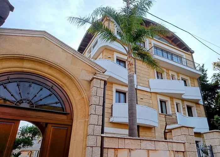 Hotel Con Piscina Albatres Palace